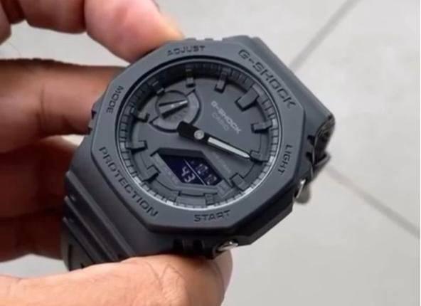 Casio G-Shock GA-2100-1A1DR Black Analog-Digital Dial Black Resin Strap Men's Watch Shock and 200M Water Resistant G987
