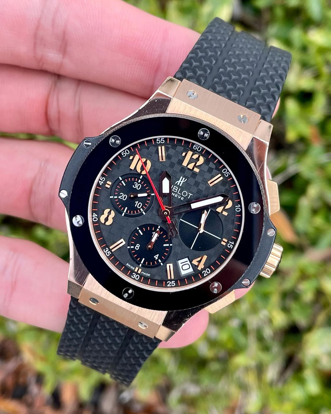 Hublot Big Bang 44mm - Rose Gold & Black Ceramic Edition ( Clearing stock sale )